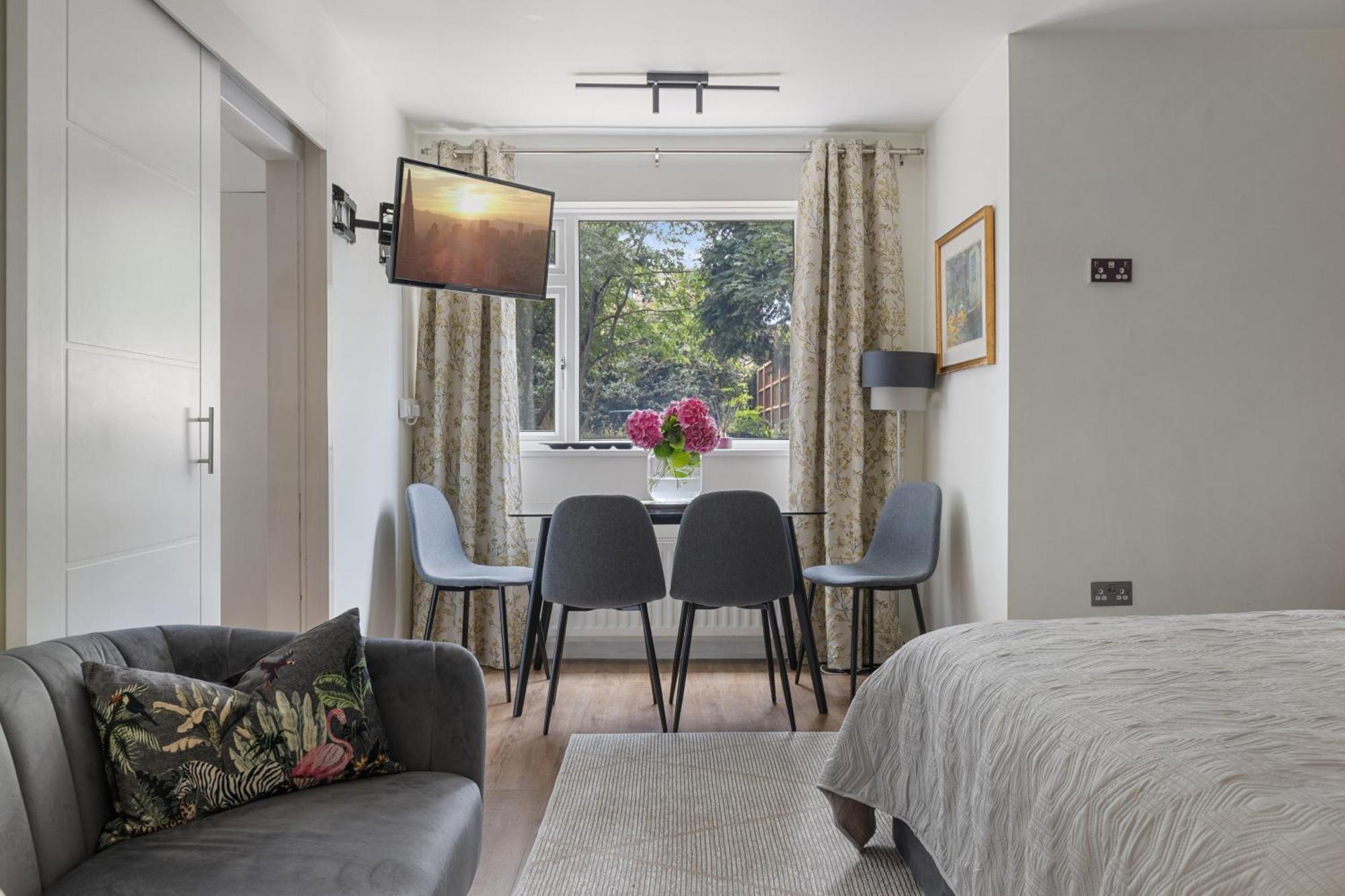 King Studio Apartment With Garden And Parking Ealing Buitenkant foto